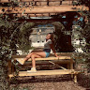 Meet your Posher, Jacqueline